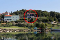 7681 - A-7681-a - croatia house on beach