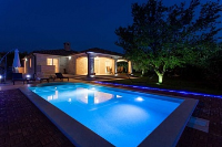 Holiday home 174330 - code 190179 - island brac house with pool