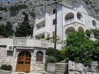 Holiday home 111388 - code 182730 - omis apartment for two person