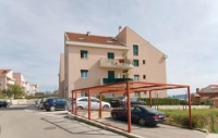 Apartment Jasmin - Two-Bedroom Apartment with Balcony and Sea Views - Houses Kastel Kambelovac
